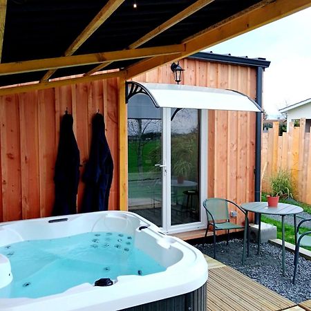 Chalet Cosy Avec Option Jacuzzi Saint-Genes-de-Fronsac Extérieur photo