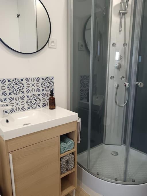 Chalet Cosy Avec Option Jacuzzi Saint-Genes-de-Fronsac Extérieur photo